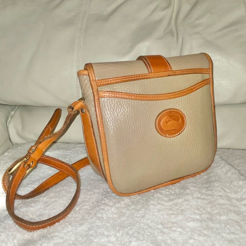 Dooney & Bourke  Pebbled Leather/Tan Crossbody bag